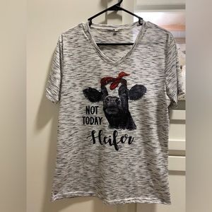‼️SOLD‼️Cute v-neck t-shirt cow print